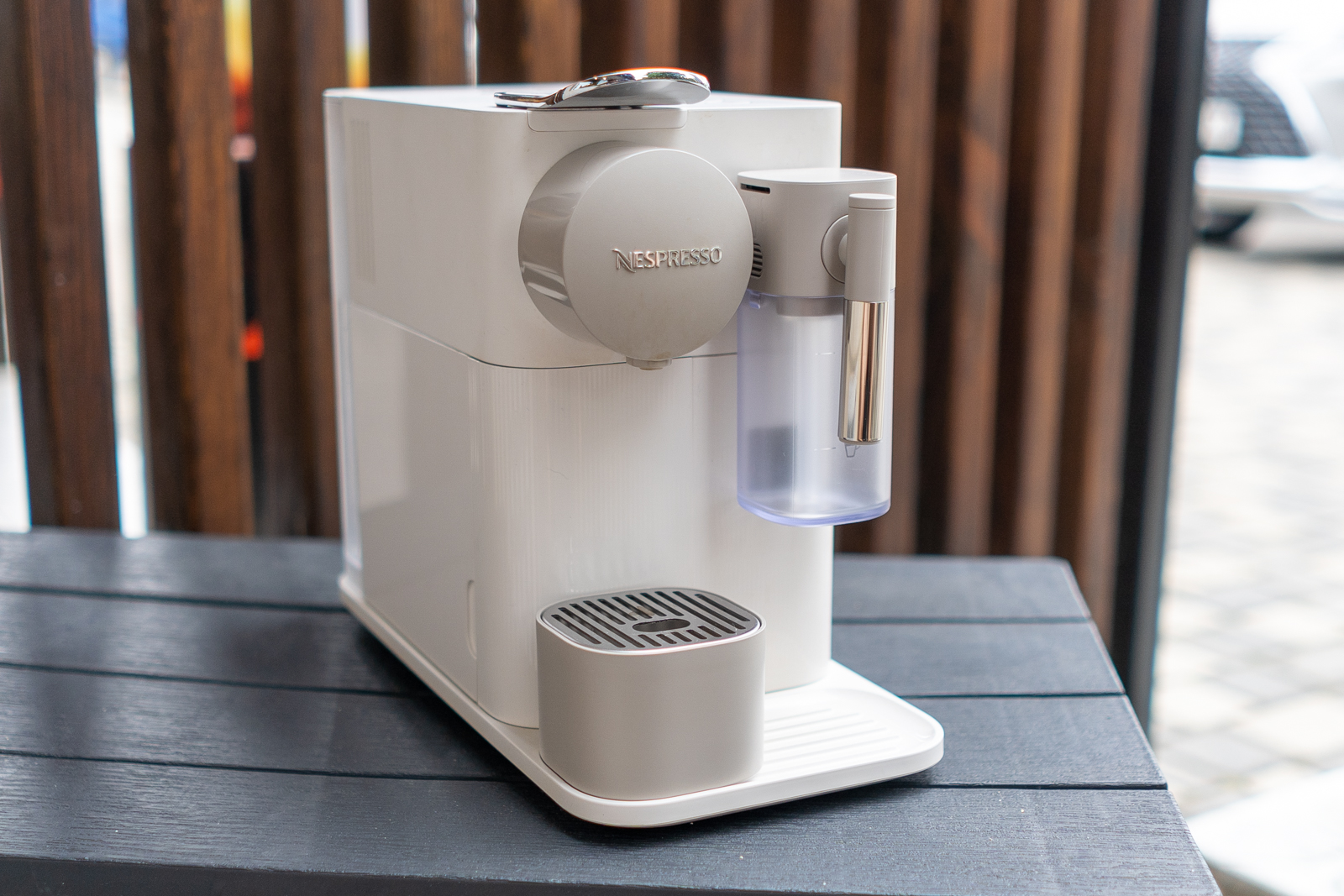 Кофемашина DeLonghi Lattissima One Б/У - Крупнейший маркет-плейс ...